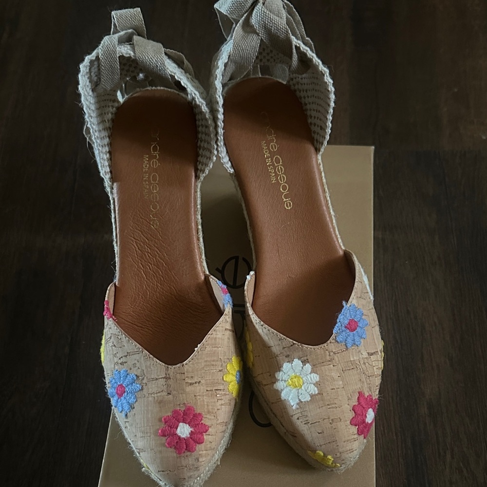 🆕Andre Assous Multicolor Floral Espadrilles